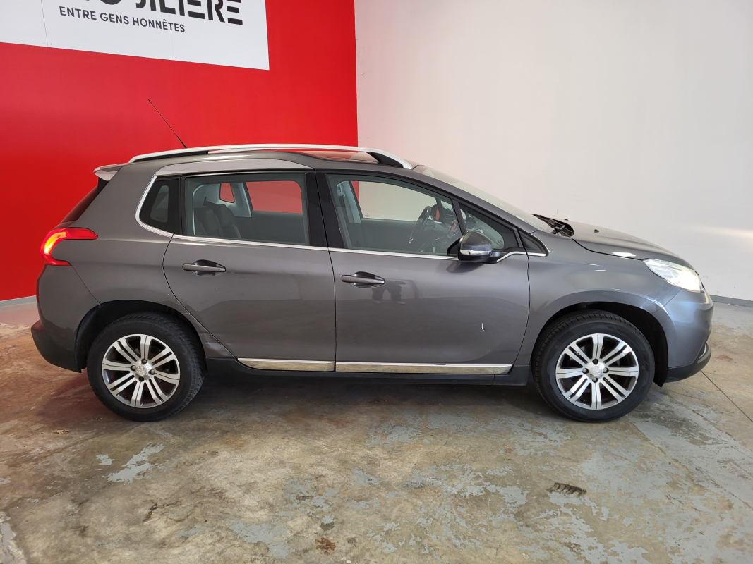 Peugeot 2008 — 10