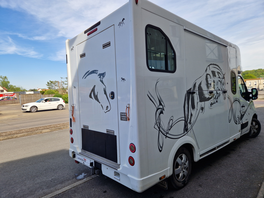Renault Master — 5