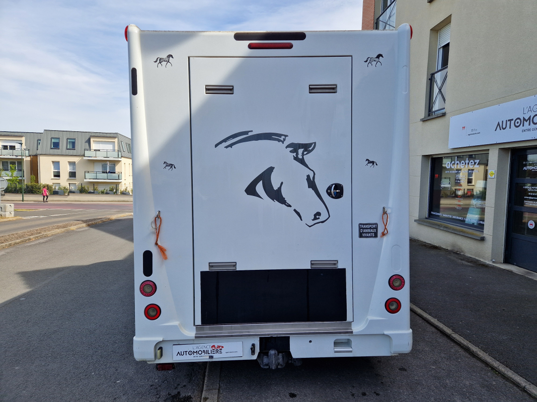 Renault Master — 4
