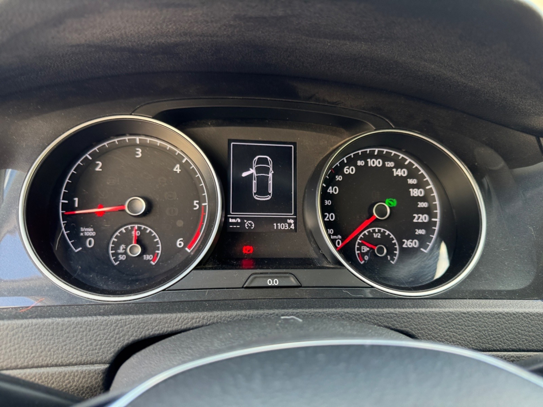 Volkswagen Golf — 19