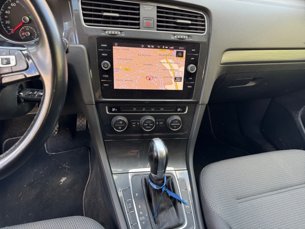 Volkswagen Golf — 14