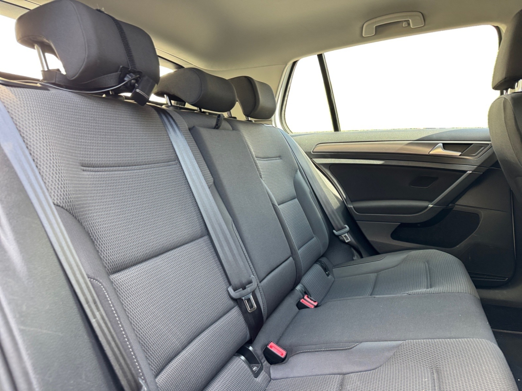 Volkswagen Golf — 16