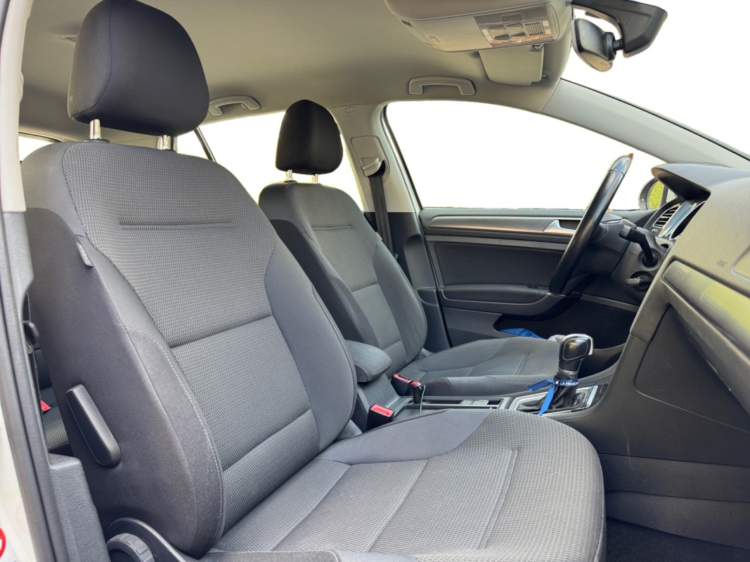 Volkswagen Golf — 17