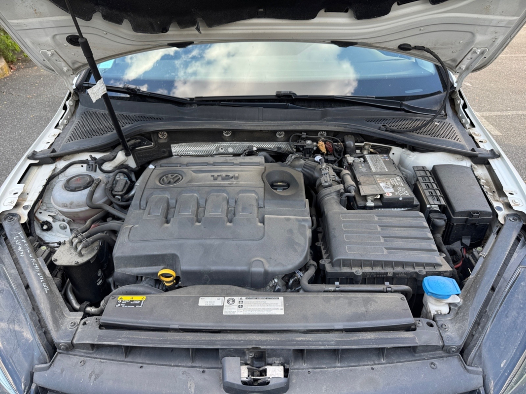 Volkswagen Golf — 20