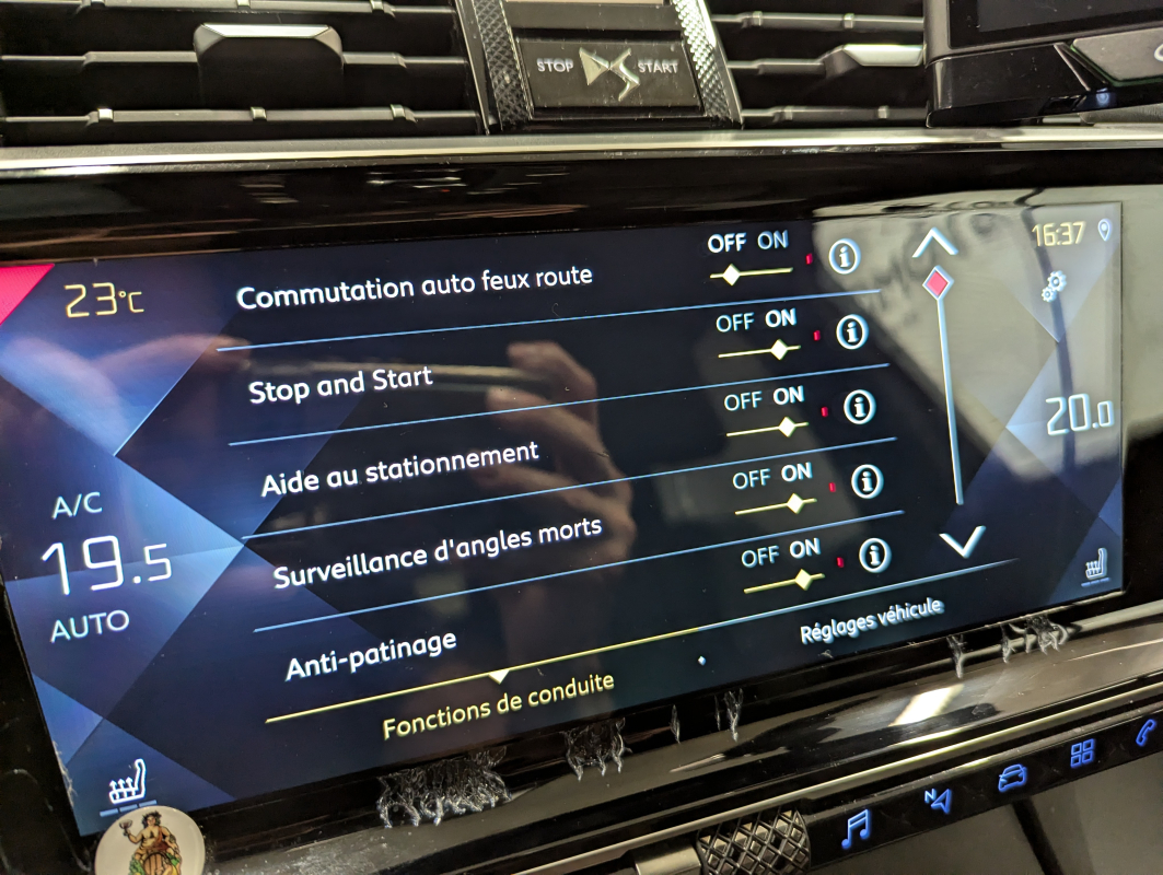 DS DS7 CROSSBACK — 20