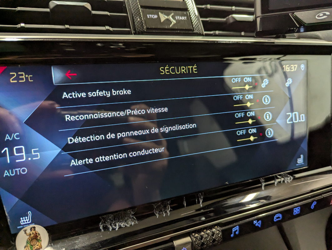 DS DS7 CROSSBACK — 17