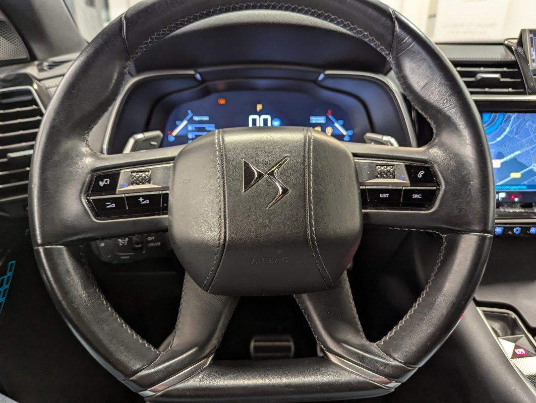 DS DS7 CROSSBACK — 23