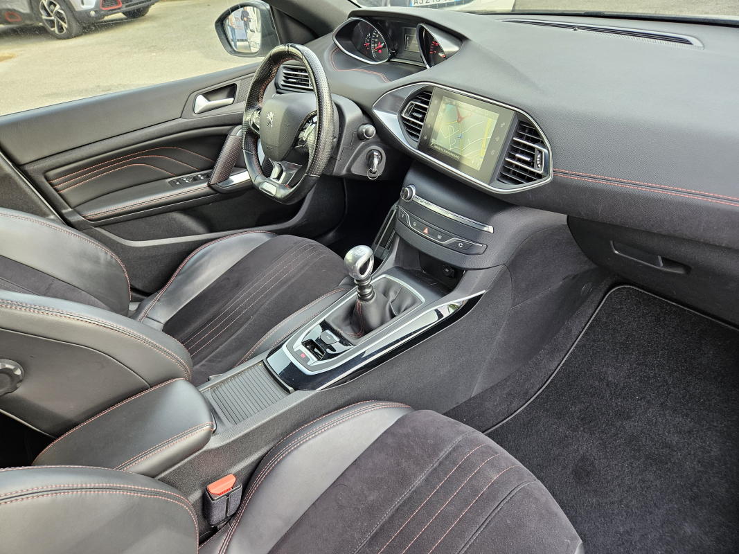Peugeot 308 — 13