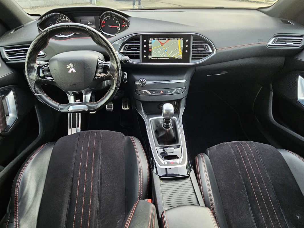 Peugeot 308 — 11