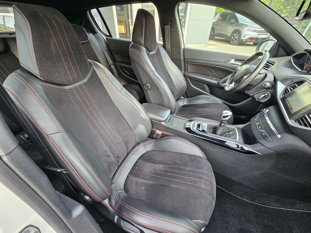 Peugeot 308 — 14