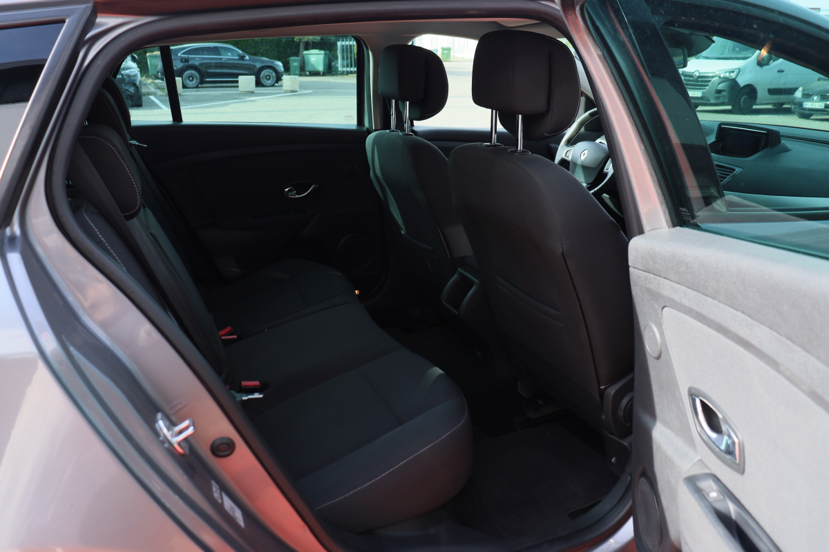 Renault Megane Estate — 18