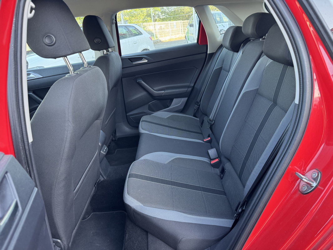 Volkswagen Polo — 24
