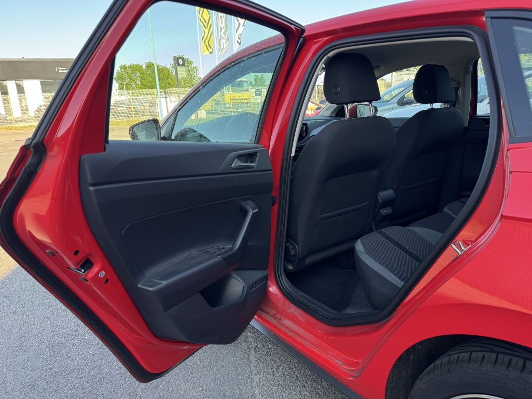 Volkswagen Polo — 23