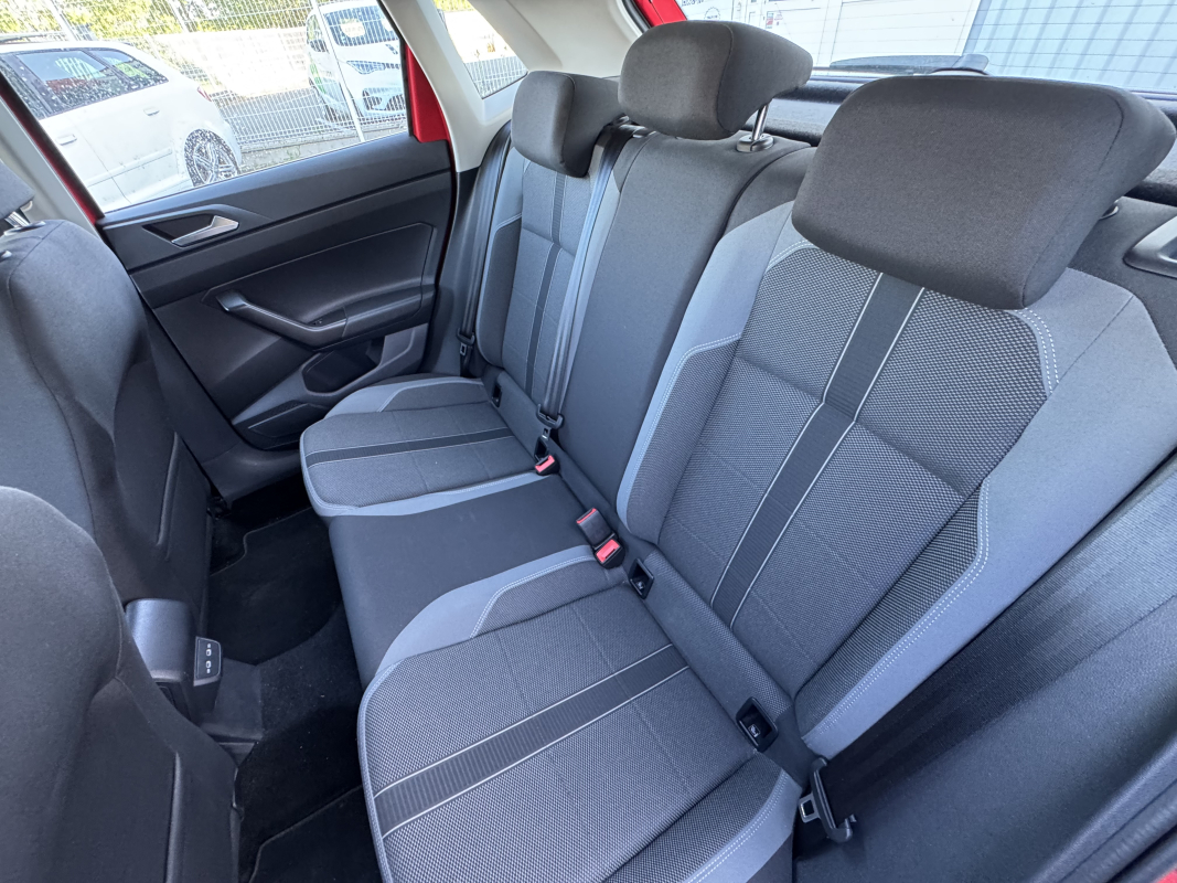 Volkswagen Polo — 25