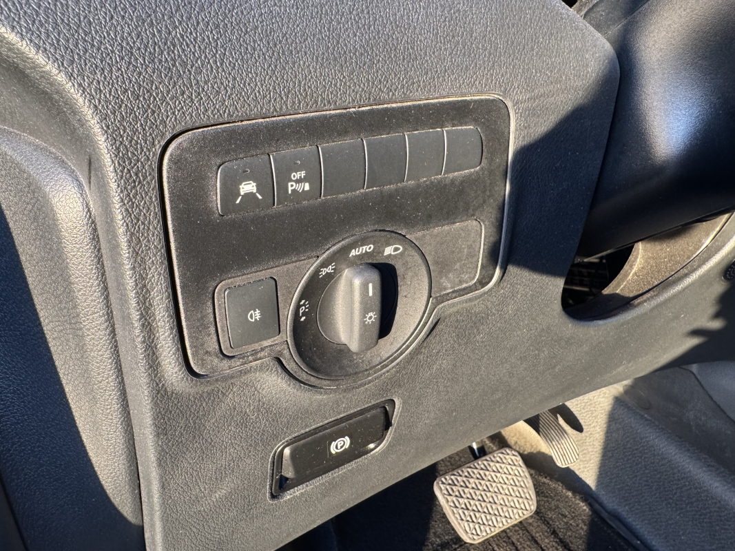 Mercedes Vito — 23
