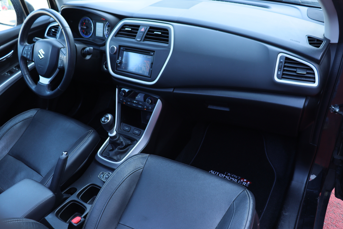 Suzuki sx4 s Cross — 10