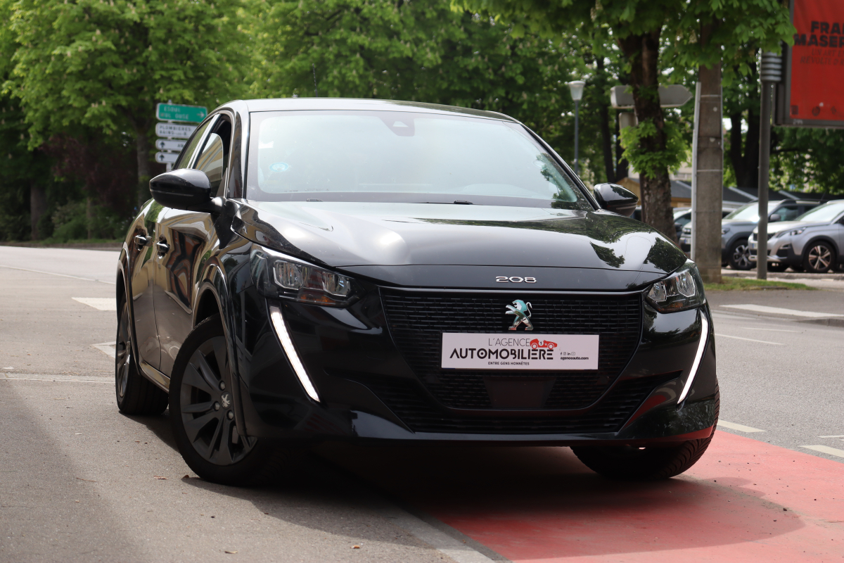 Peugeot 208 — 8