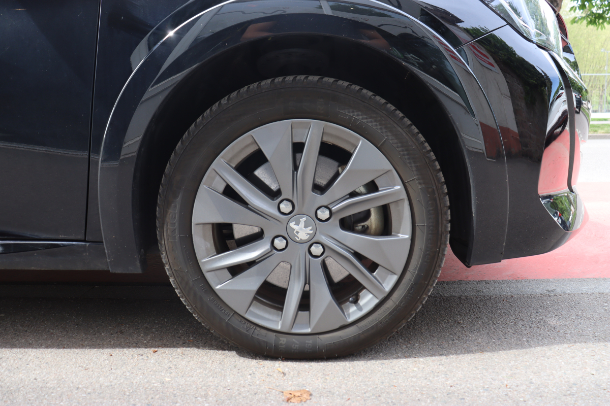 Peugeot 208 — 39