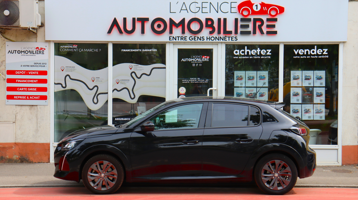 Peugeot 208 — 3