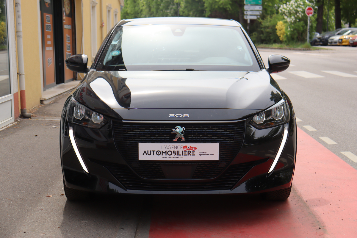 Peugeot 208 — 9