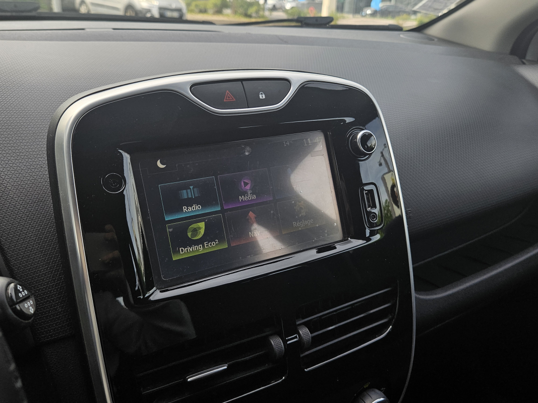 Renault Clio — 16
