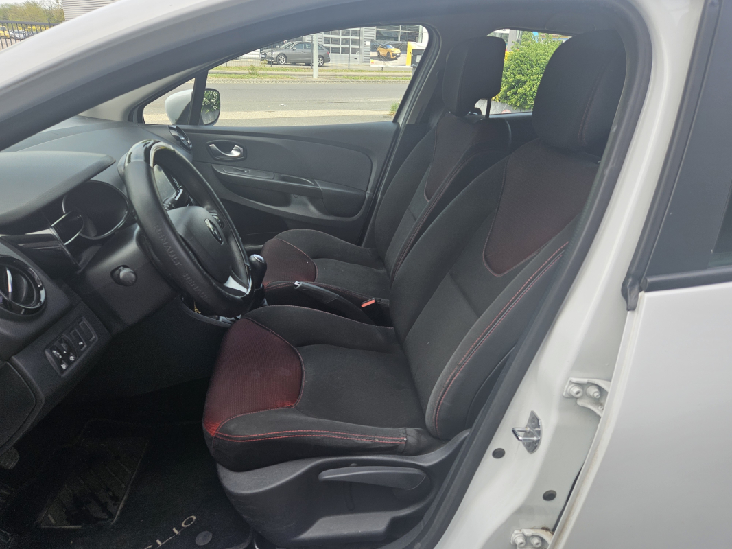 Renault Clio — 13