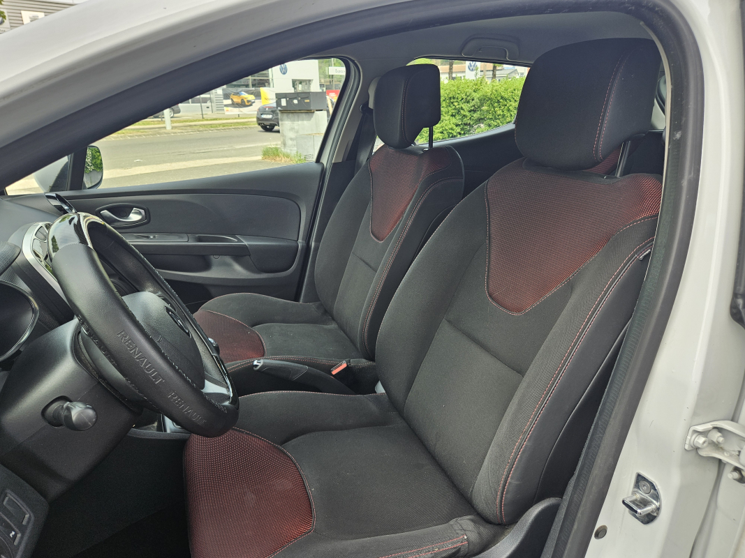 Renault Clio — 14