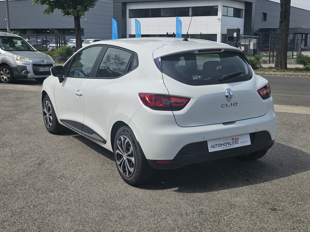 Renault Clio — 6