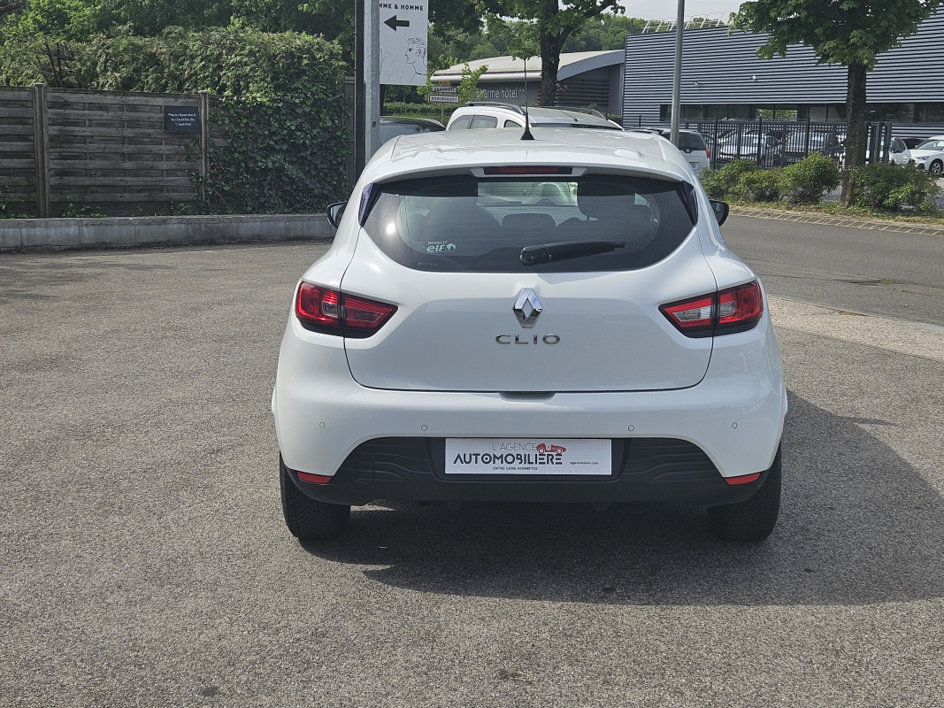 Renault Clio — 8