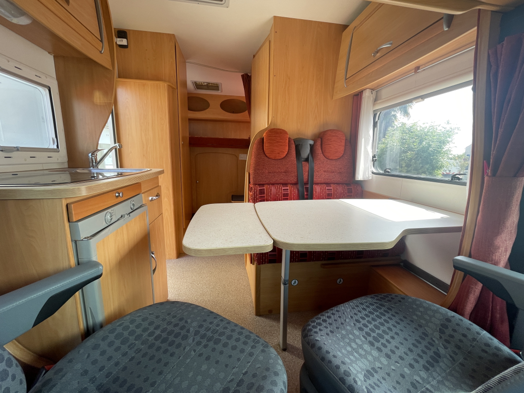 Ford Transit — 15