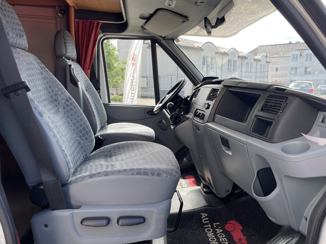 Ford Transit — 11