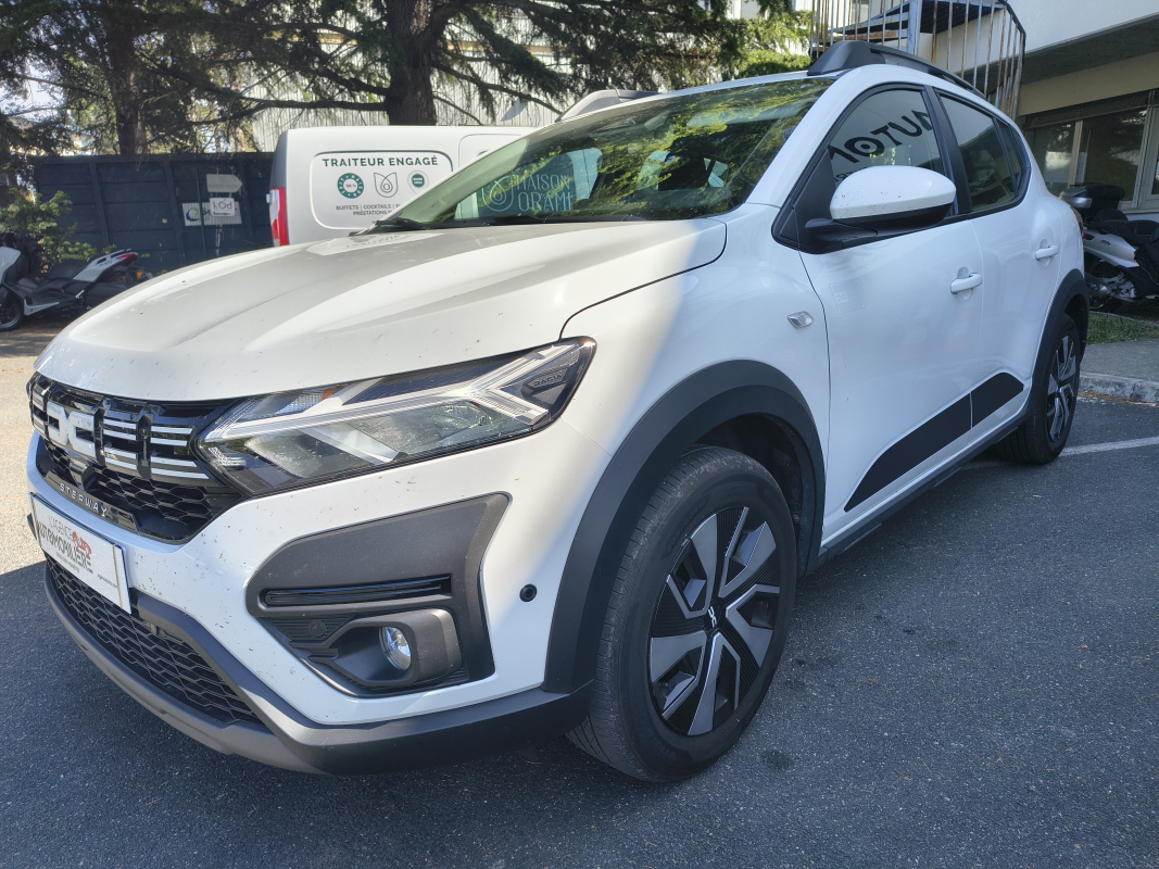 Dacia Sandero — 3