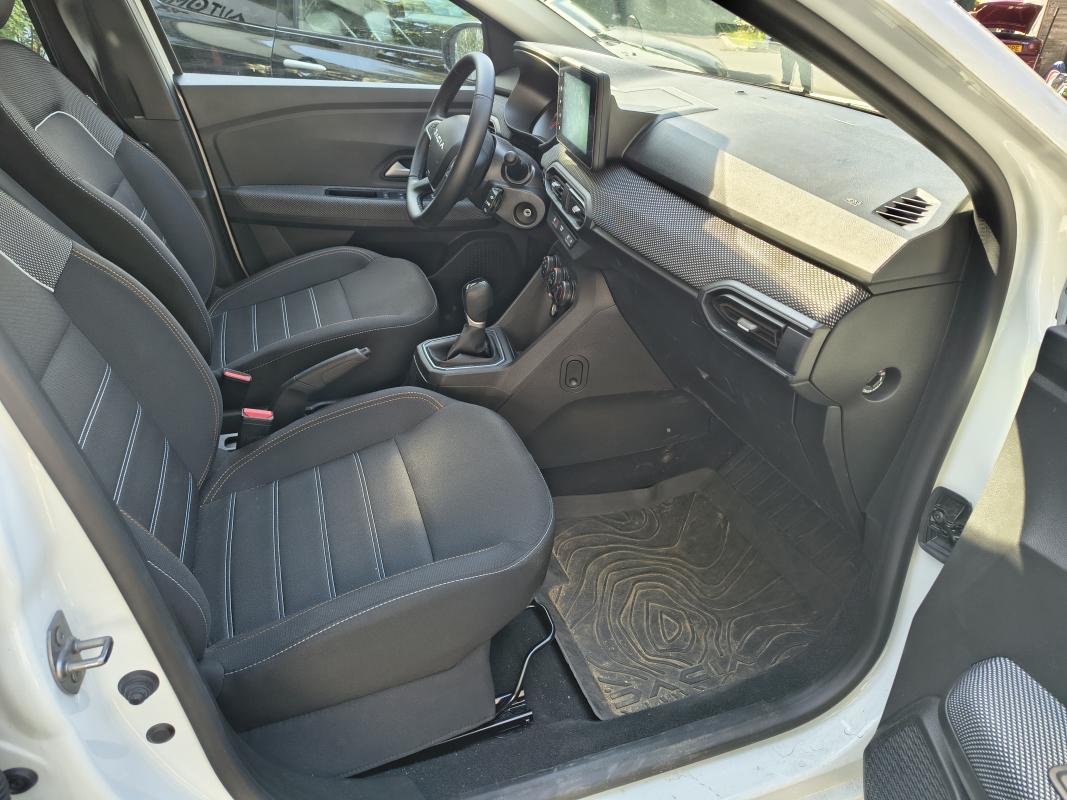 Dacia Sandero — 16