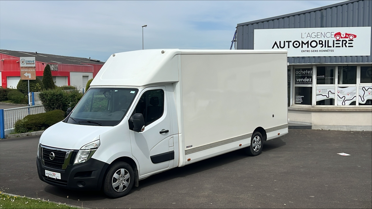 Nissan NV400