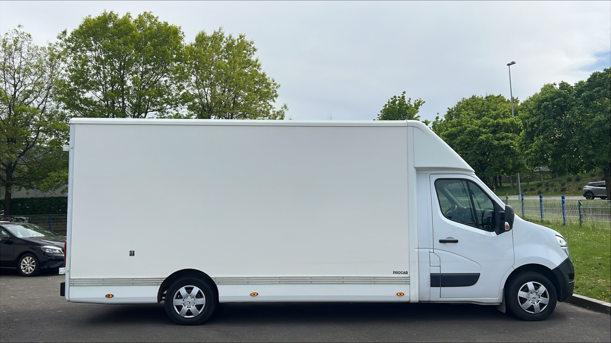 Nissan NV400 — 5