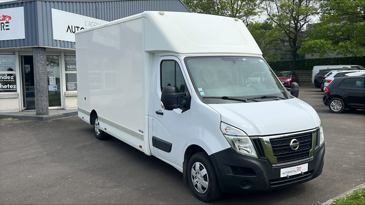 Nissan NV400 — 4