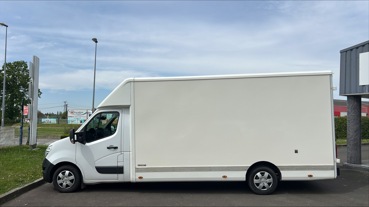 Nissan NV400 — 9
