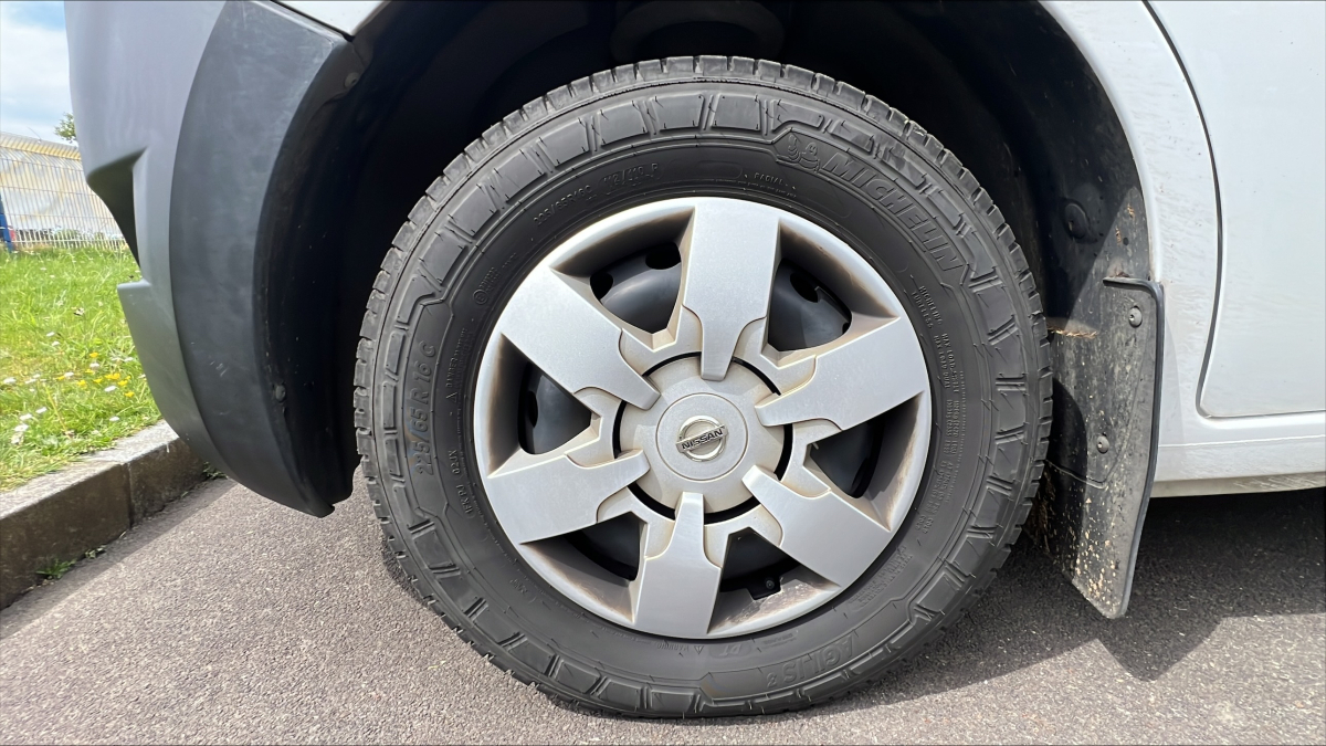 Nissan NV400 — 10