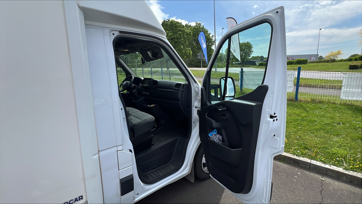 Nissan NV400 — 16
