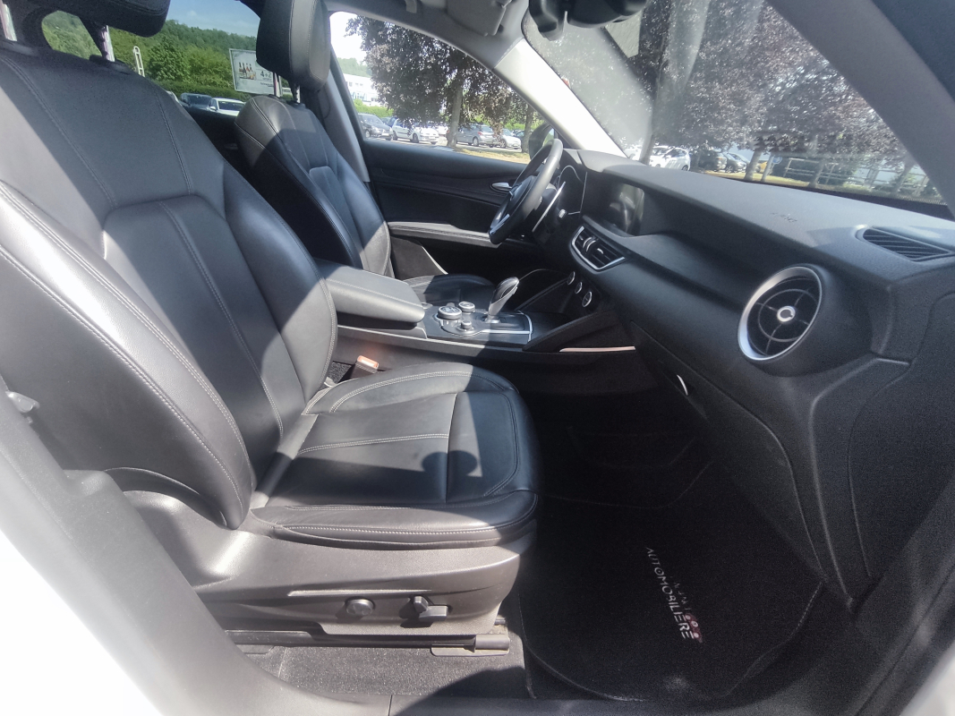 Alfa Romeo STELVIO — 14