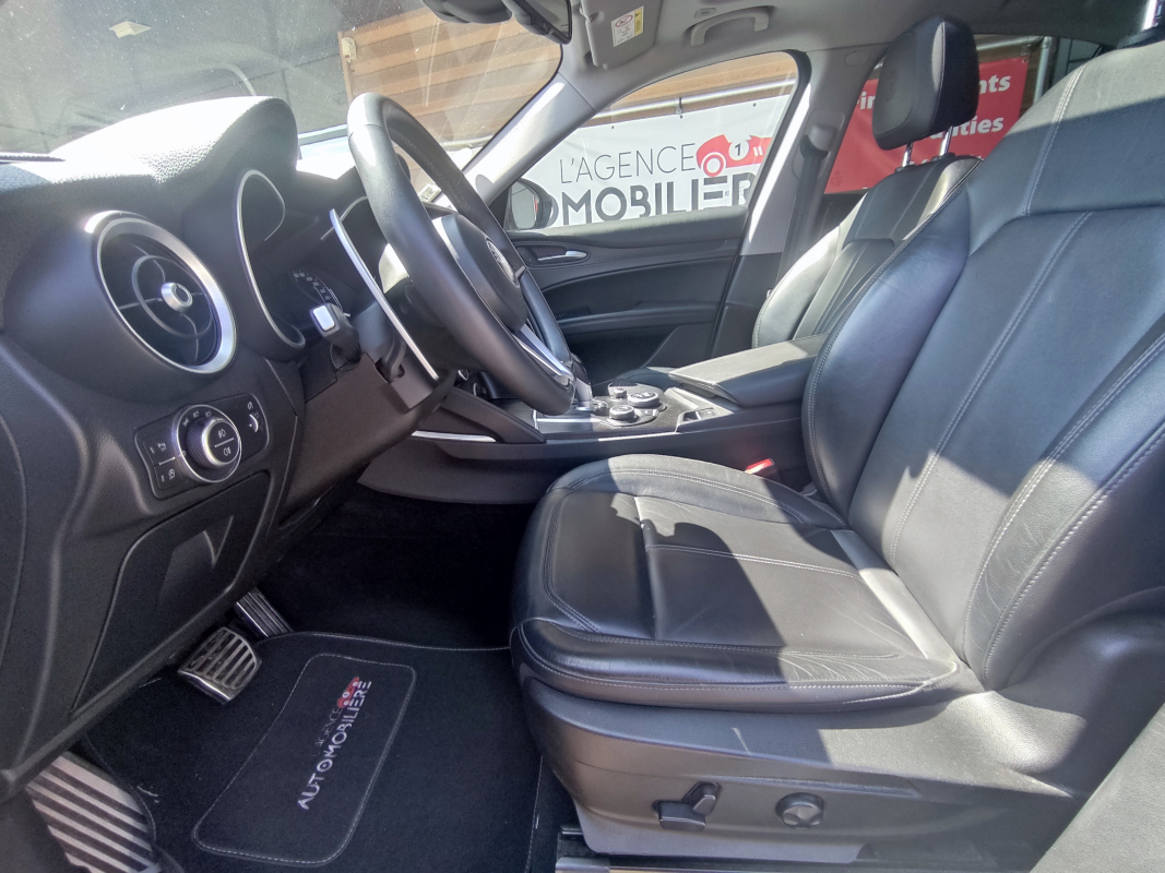 Alfa Romeo STELVIO — 24