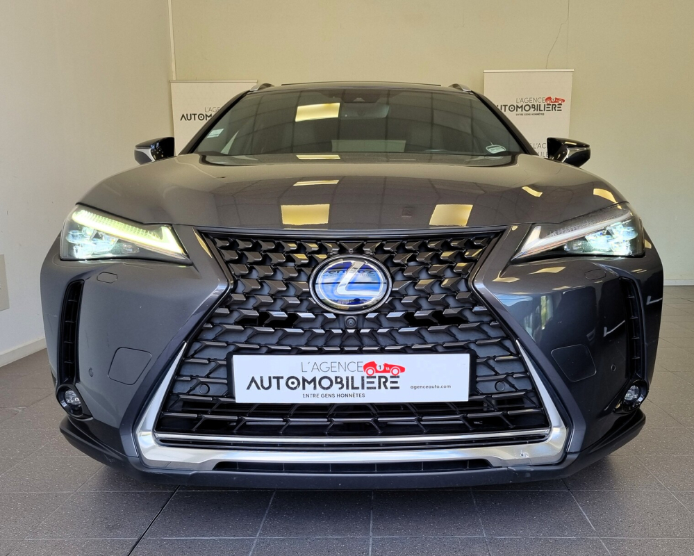Lexus UX — 9