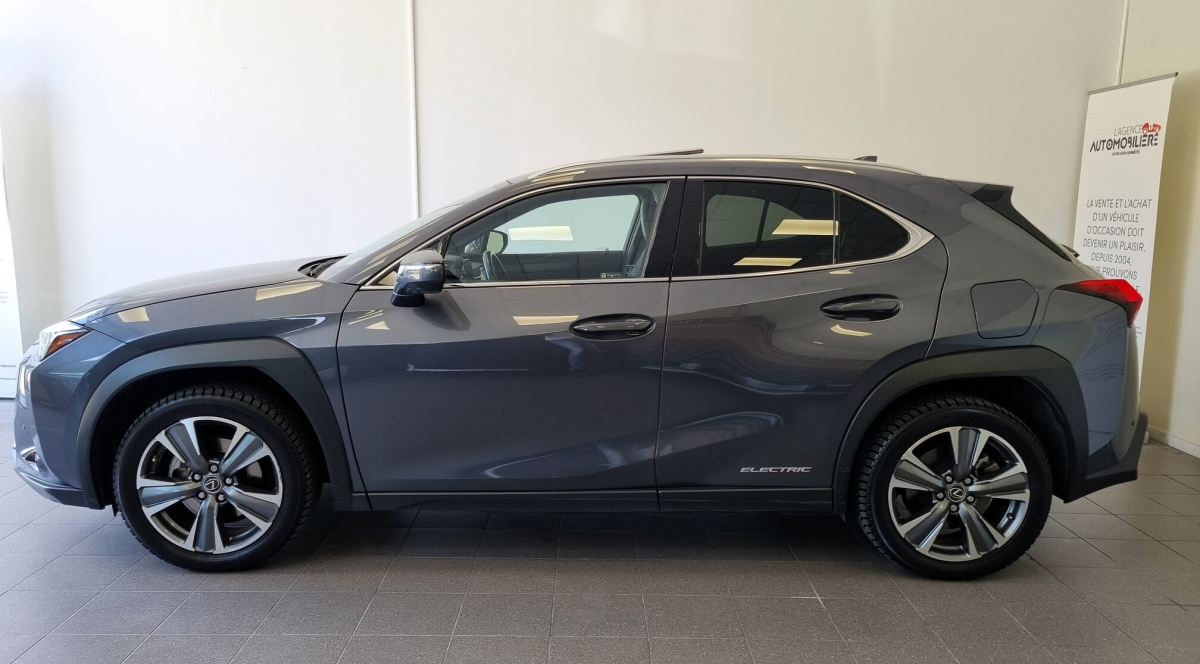 Lexus UX — 3