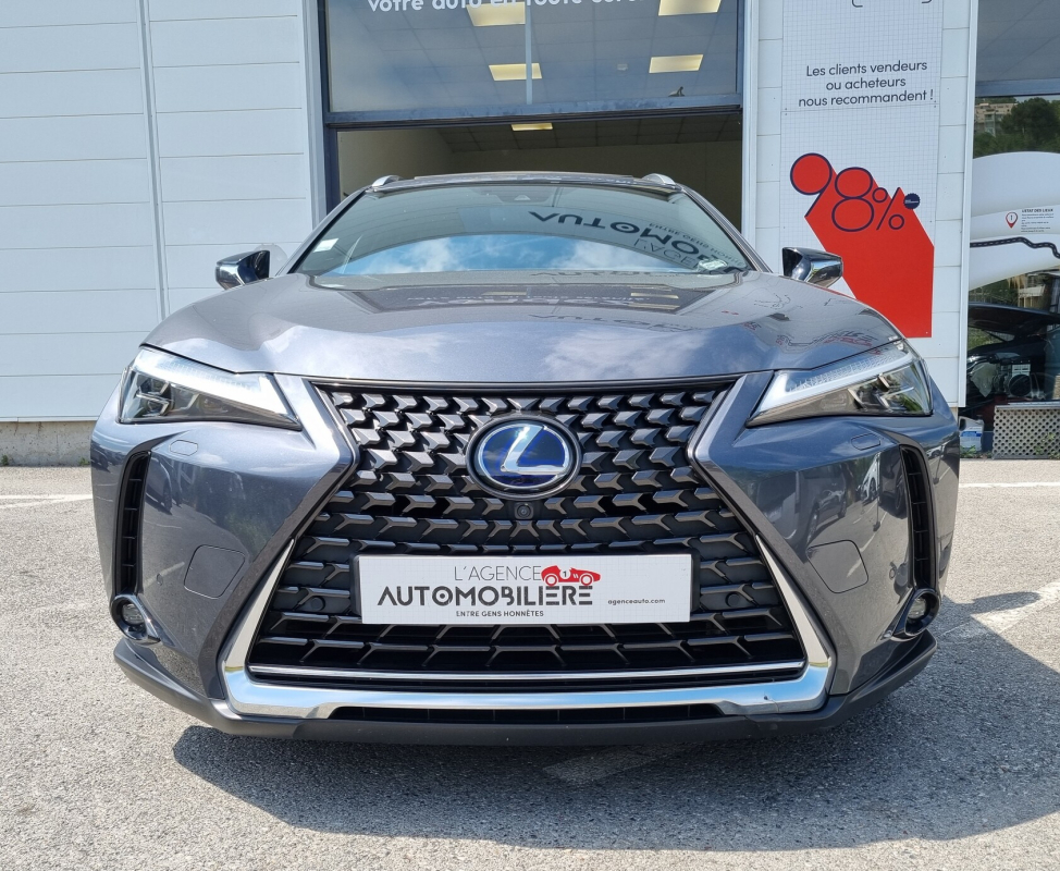 Lexus UX — 10