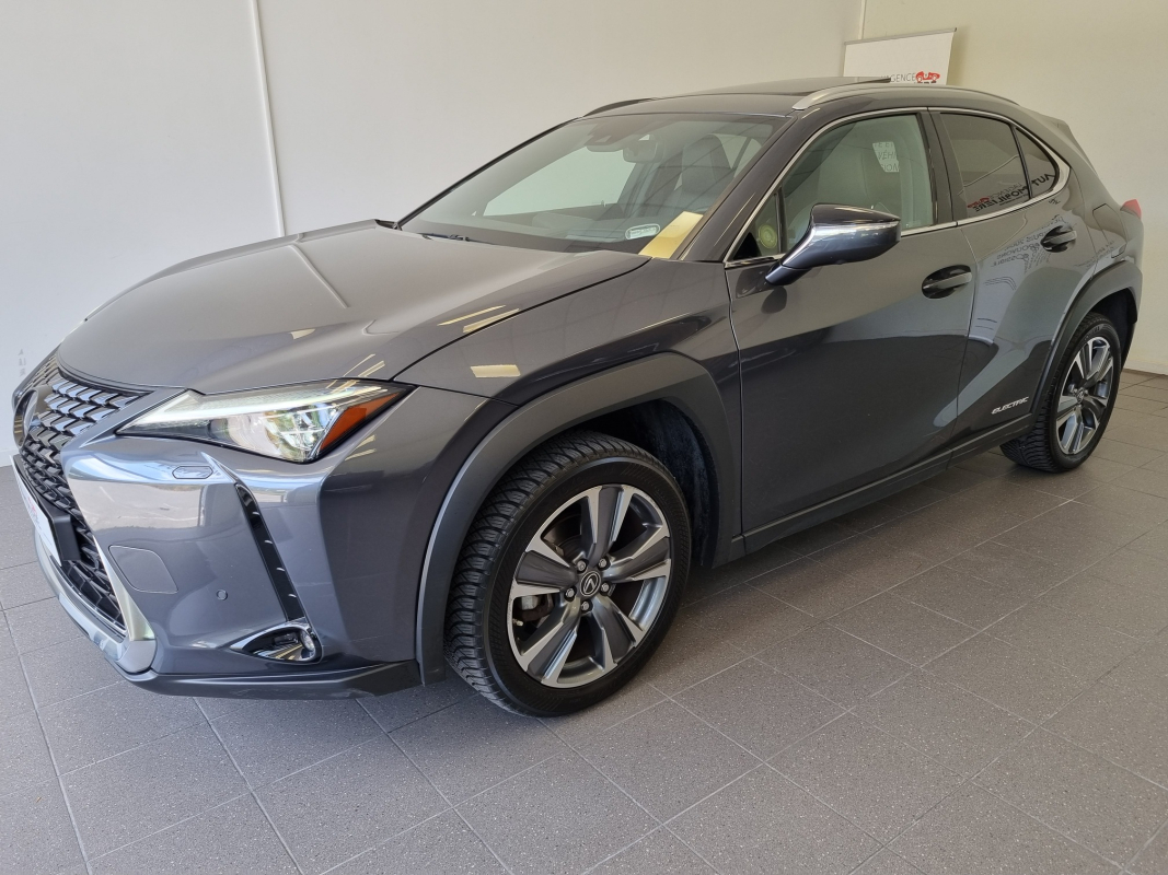 Lexus UX — 2