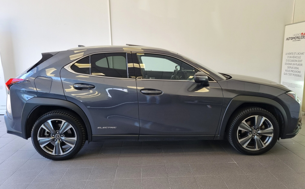 Lexus UX — 7