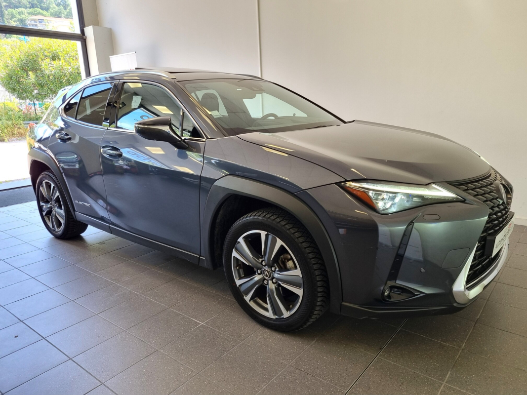 Lexus UX — 8