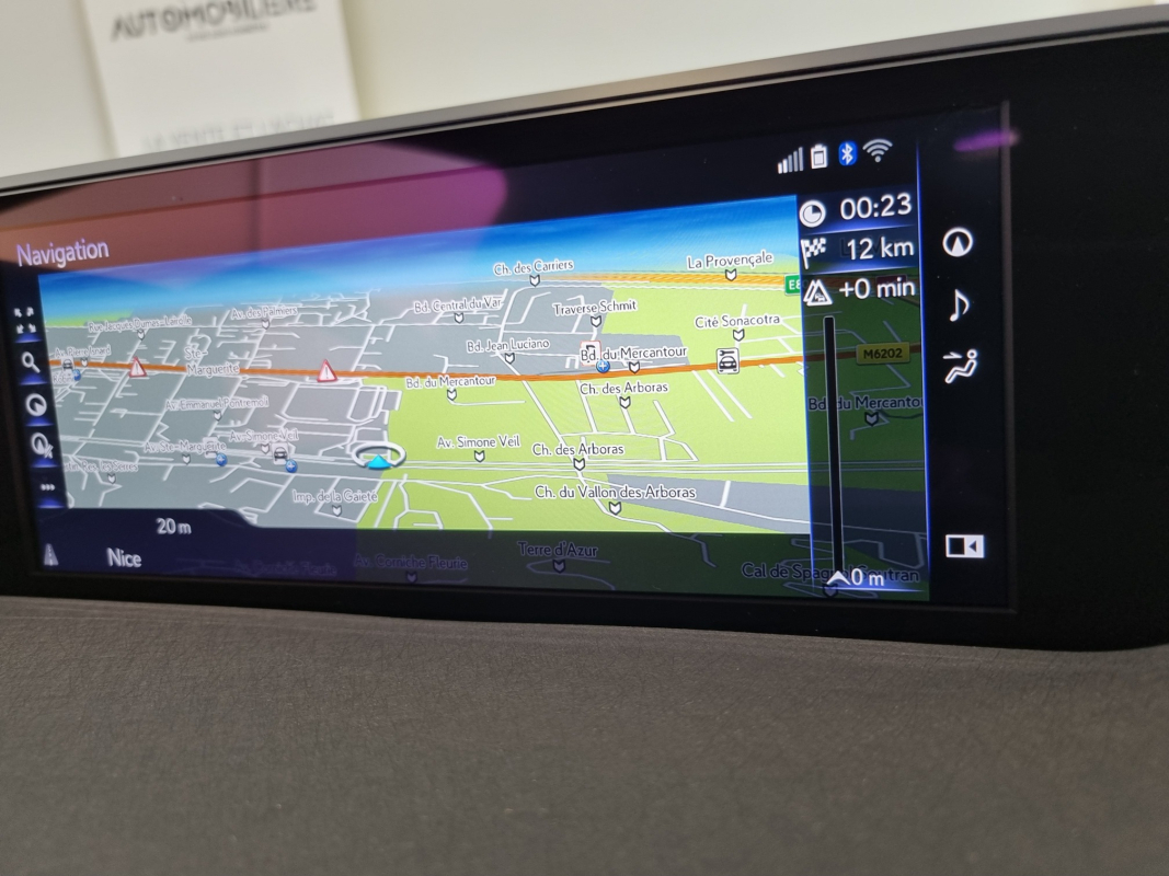 Lexus UX — 27