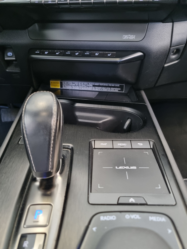 Lexus UX — 29