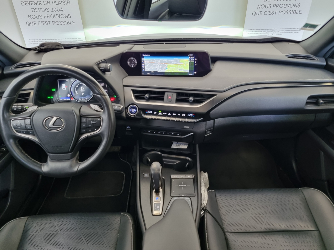 Lexus UX — 23